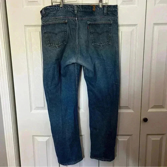 Vintage Levi's High Rise Relaxed Fit Jeans 37x29 Medium Wash - Picture 3 of 6